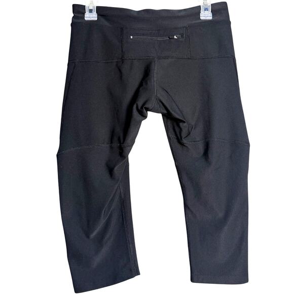 NIKE Dri-Fit Black Workout Capri Pants. Athleisure/Athletic/Gym. Size Medium - Picture 8 of 8